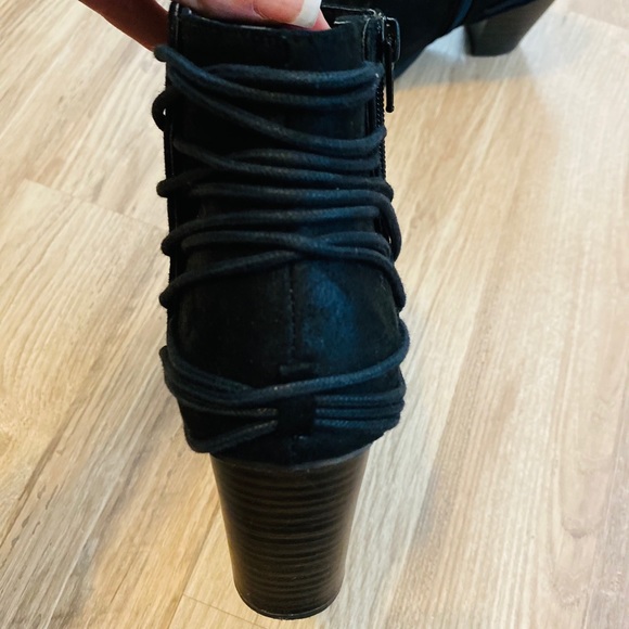 🖤Candies Black Ankle Boot🖤 - Picture 6 of 6